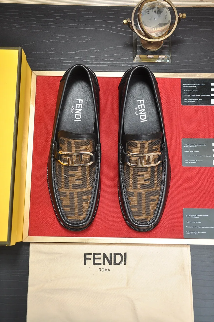 Men's shoes💰560💶[FENDI] The latest high-end men's shoes in Hong Kong! Original quality. The upper is made of imported cowhide material and cowhide lining! Super comfortable on the foot, original wear-resistant outsole, luxurious, fashionable, casual and versatile! Size: 38-45 (45 customized)